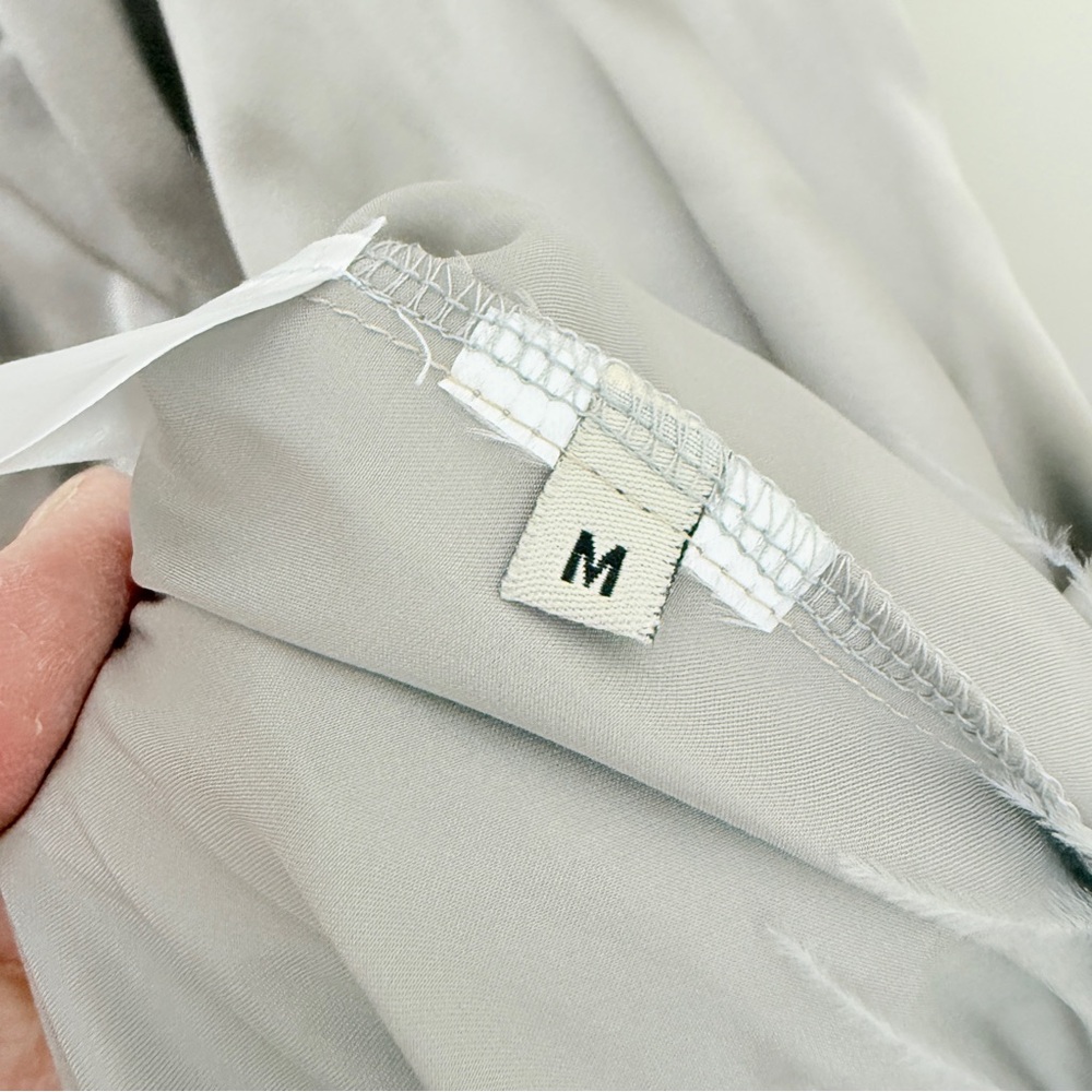 MILKWHITE MININDRESS IN SILVER SIZE M - Picture 7 of 8